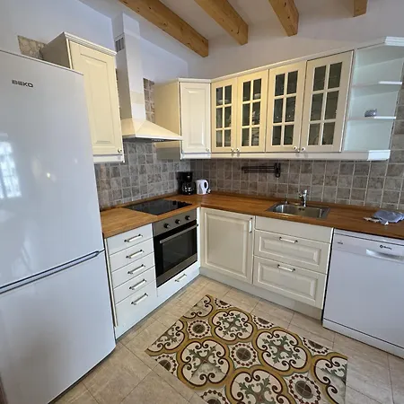 Plaza Iglesia Happyvila Appartement